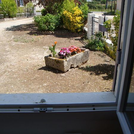 Suite indépendante à la campagne Saint-Aigulin Exterior foto